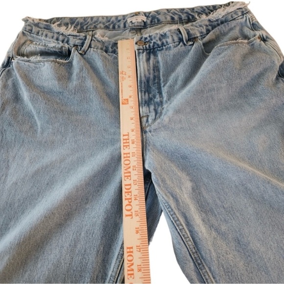 Good American 90s Duster Straight Leg Jeans - Picture 4 of 13